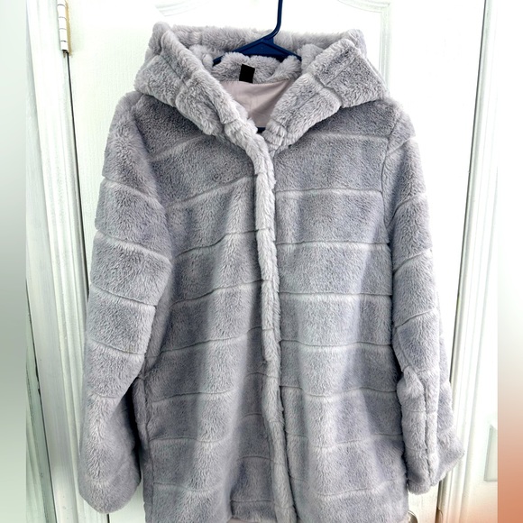 FAUX FUR JACKET Shein - Picture 2 of 4